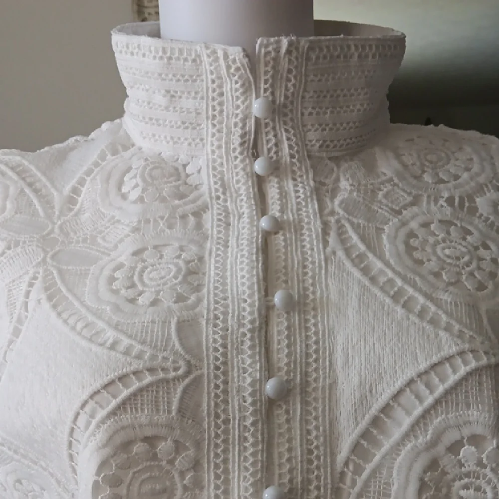 Elegant White Lace Button Down Shirt - Picture 5 of 9